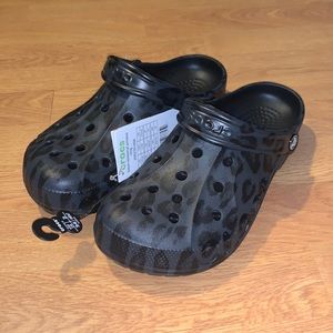 Crocs Baya Clogs - Leopard Print (Gray/ Black)